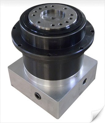 首批引入“盘式”减速器，有效降低人力物力